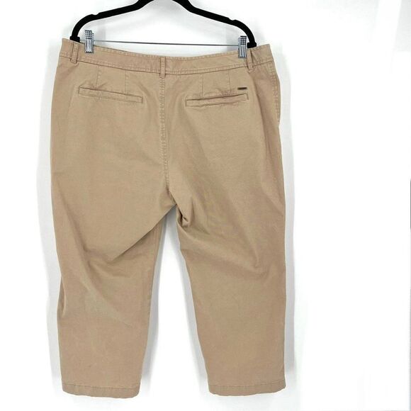 L.L. Bean Women's High-Rise Flat Front Favorite Fit Cropped Pants Beige Size 18 - Picture 2 of 12